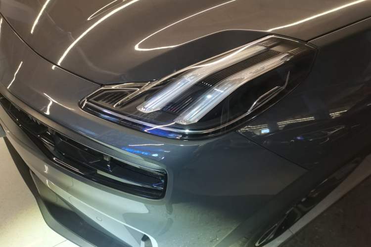 Used Lynk & Co 06 2023 Remix 1.5T Dynamic Halo Left Front Headlight