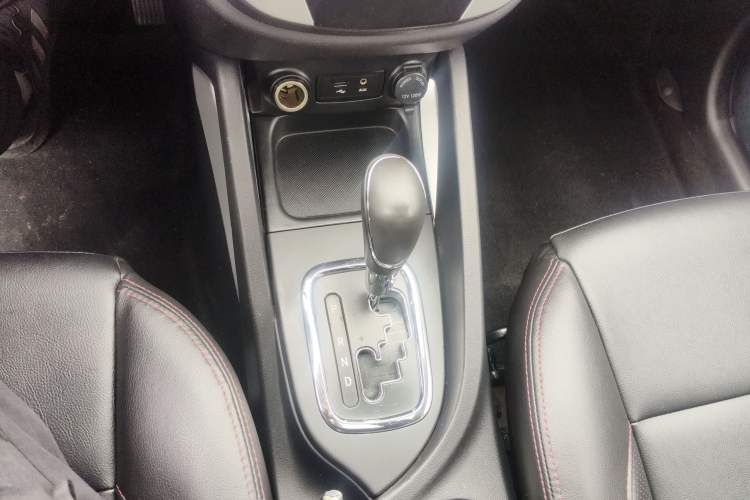 Used Changan CS35 2015 1.6L Automatic Luxury Model China IV Standard
