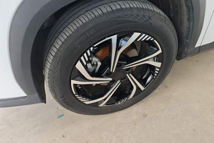 Used Geely Auto Emgrand X7 Sport 2024 1.5TD Smart Connect+ Exterior 4