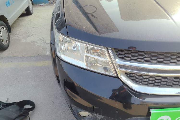 Used Dodge Journey 2013 2.4L Two-Wheel Drive Luxury Version