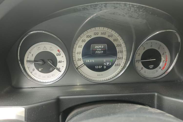 Used Mercedes-Benz GLK-Class 2013 GLK 300 4MATIC Dynamic Sunroof Model