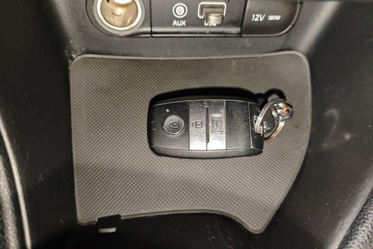 Used Kia KX5 2017 1.6T Automatic Two-Wheel Drive 15th Anniversary Special Edition DLX