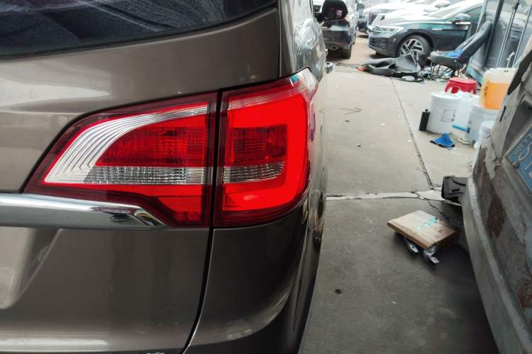 Used Baojun 730 2016 1.5L Manual Luxury Edition 7 Seats Right Rear Taillight