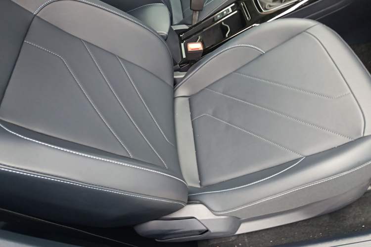 Used Volkswagen Tharu 2025 NewRui 300TSI Prestige Edition