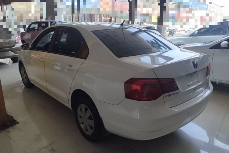 Used Volkswagen Jetta 2013 1.6L Manual Fashion Edition