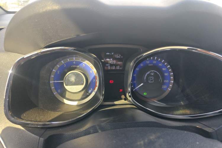 Used JAC Group Refine S5 2014 2.0T Automatic Luxury Edition
