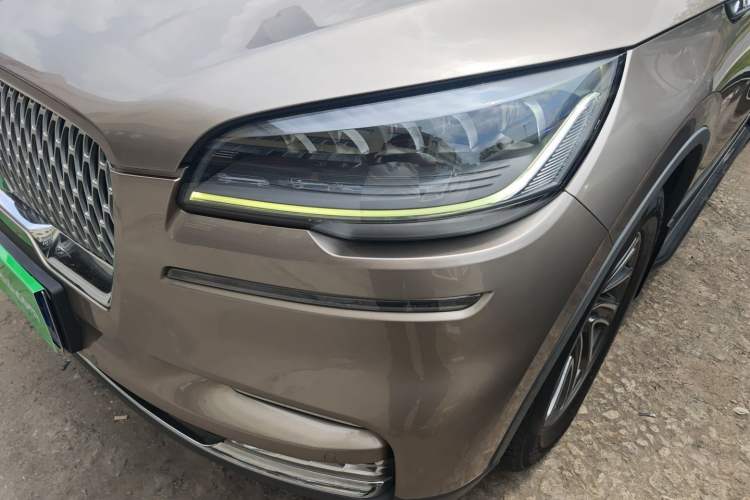 Used Lincoln Aviator 2020 3.0T V6 All-Wheel-Drive Premium Edition Left Front Headlight