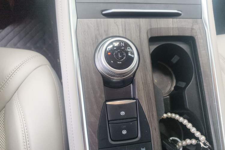 Used Ford Explorer 2023 EcoBoost 285 Four-Wheel Drive Red Gold Edition 6 Seats
