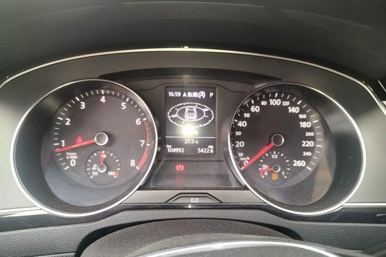 Used Volkswagen Magotan 2019 330TSI DSG Luxury Version China VI Standard Instrument Cluster