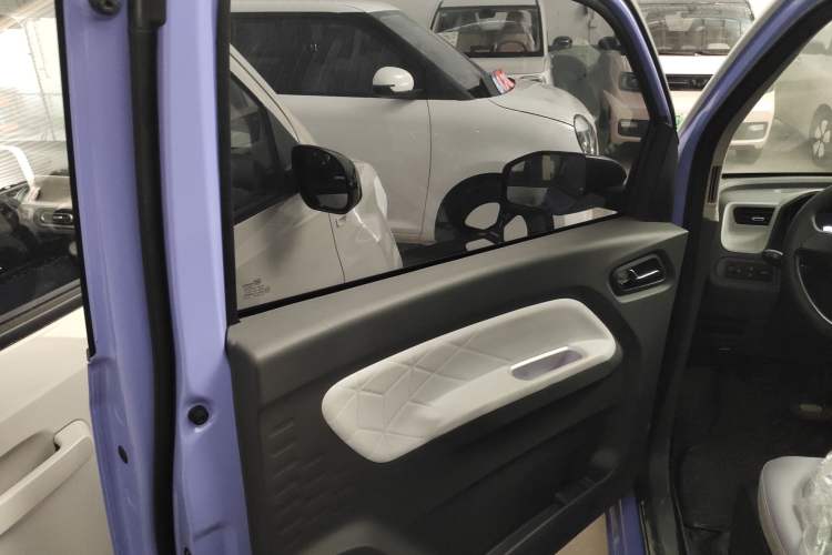 Used Wuling Hongguang MINIEV 2022 Macaron Colorful Edition Lithium-Ion Battery