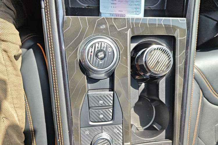 Used Ford Explorer 2024 2.3T EcoBoost Kunlun Peak Edition 7-Seater Gear Lever