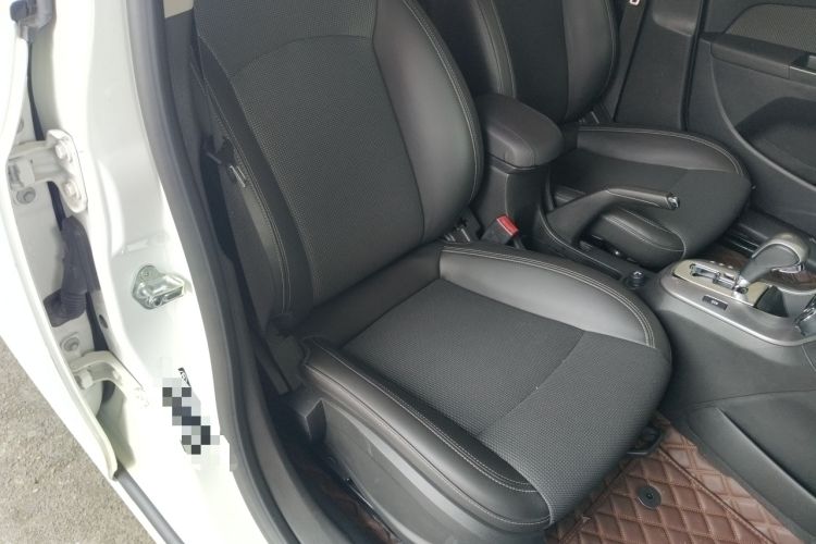 Used Chevrolet Cruze 2013 Hatchback 1.6T Automatic Flagship Model Right Front Seat