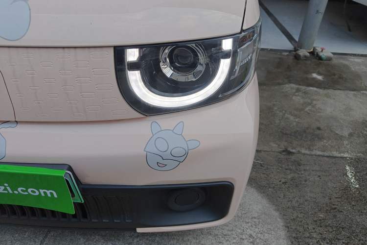 Used Chery QQ Ice Cream 2022 170km Sundae Phosphate Lithium-Ion
