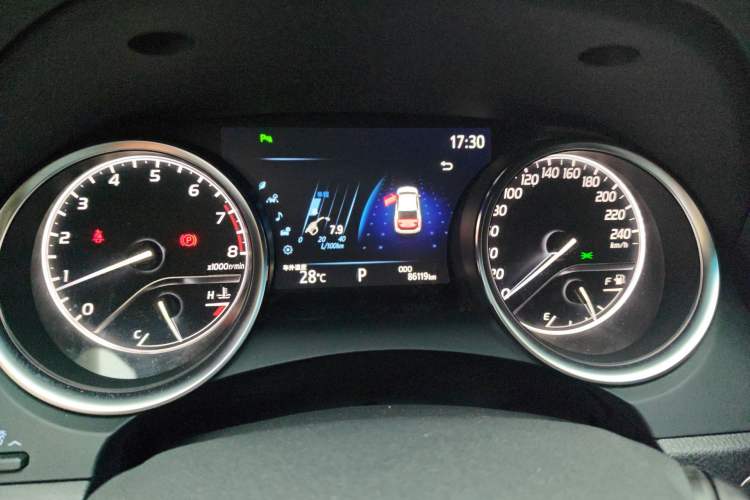 Used Toyota Camry 2019 Revised Version 2.0G Luxury Edition