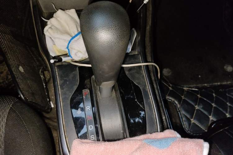 Used Honda Gienia 2017 1.5L CVT Classic Edition Gear Lever