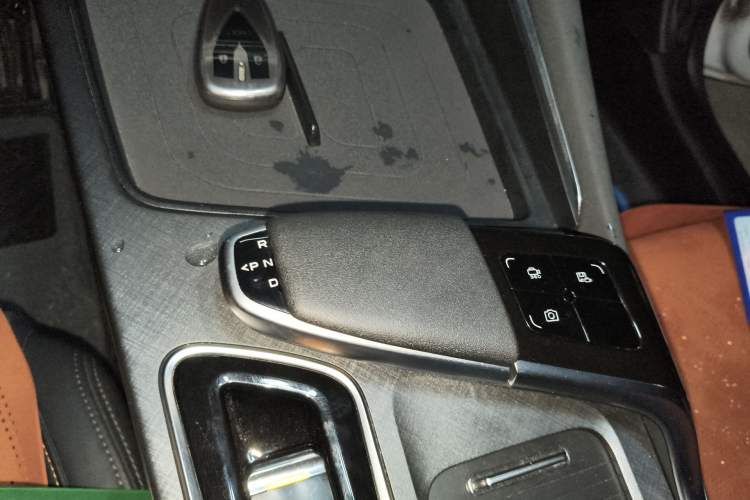 Used CHANGAN UNI-T 2022 1.5T Prestige Version Gear Lever