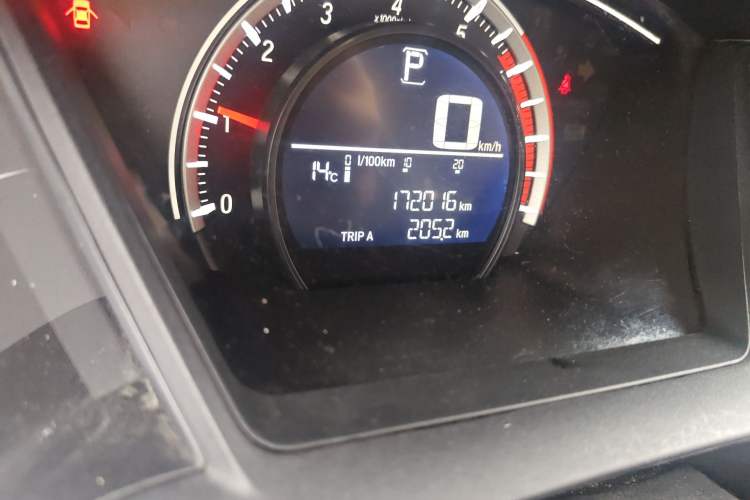 Used Honda Civic 2016 180TURBO CVT Comfort Version Odometer Close Up