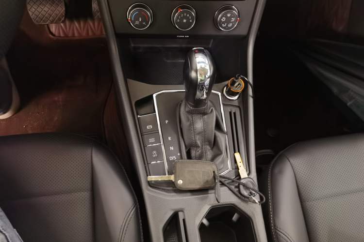 Used Volkswagen Lavida 2022 1.5L Automatic Comfort Edition
