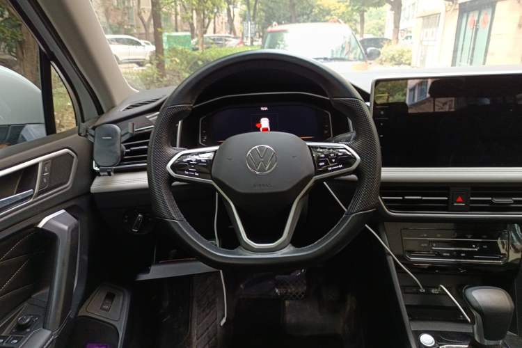 Used Volkswagen Tiguan L 2022 330TSI Automatic Two-Wheel Drive Smart Edition Steering Wheel