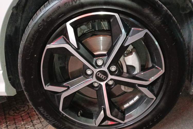 Used Audi Q3 Sportback 2024 40 TFSI Fashion Version Right Front Wheel Hub