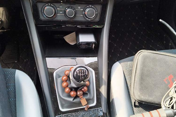 Used Jetta VS5 2024 280TSI Manual Pioneer Edition Gear Lever