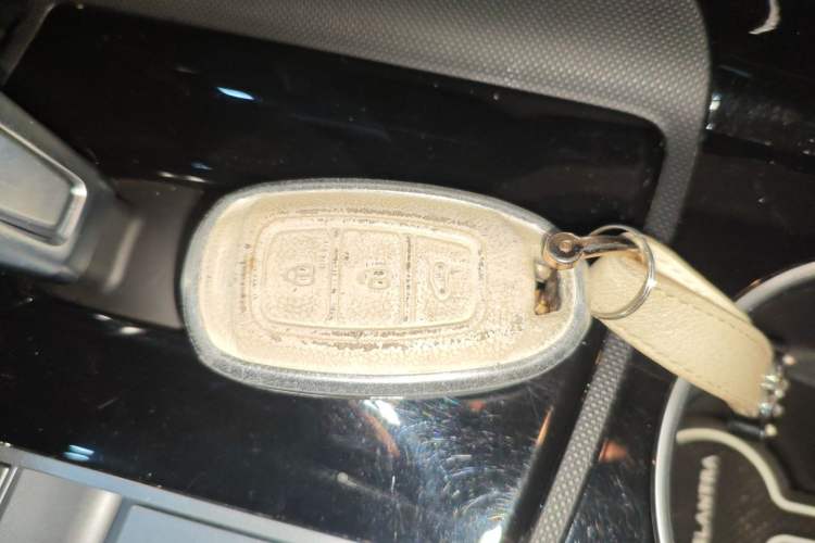 Used Hyundai Elantra 2022 1.5L CVT LUX Prestige Edition
