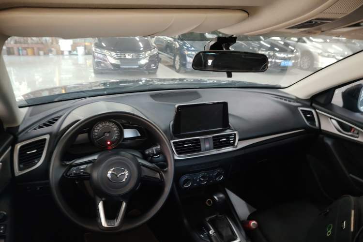 Used Mazda Mazda 3 Axela 2017 Hatchback 1.5L Automatic Comfort Model Emission Standard China V