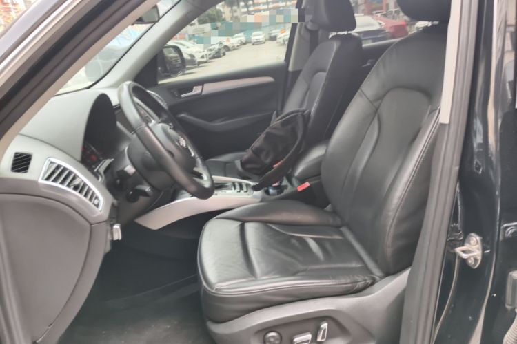 Used Audi Q5 2013 40 TFSI Technology Edition Left Front Seat