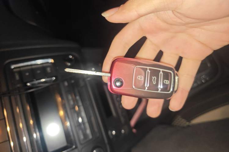 Used Volkswagen Polo 2012 1.6L Cross Polo Automatic Transmission Vehicle Key