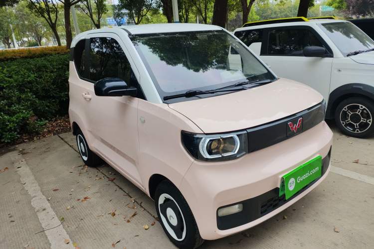 Used Wuling Hongguang MINIEV 2022 Macaron Fashion Model Lithium Iron Phosphate Front Right 45 Deg