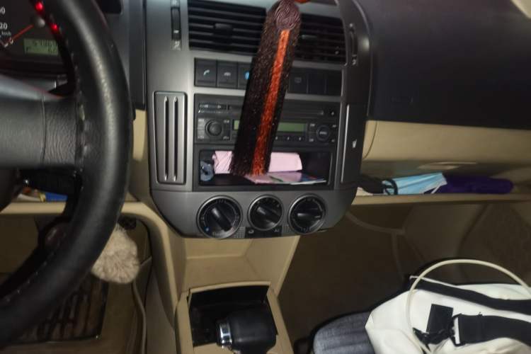 Used Volkswagen Polo 2009 Jingqing 1.6L Automatic Fashion Edition Audio And AC Panel