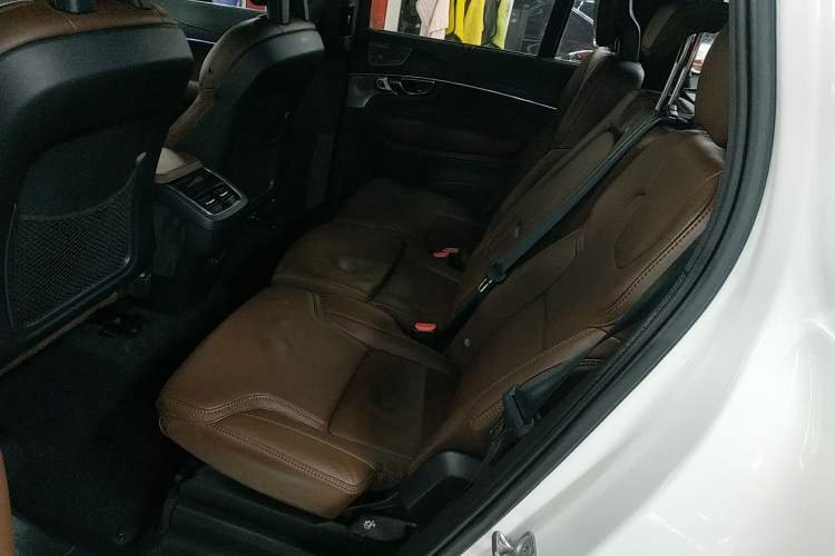 Used Volvo XC90 2021 B6 Luxury Smart Edition 7-Seater Left Rear Seat