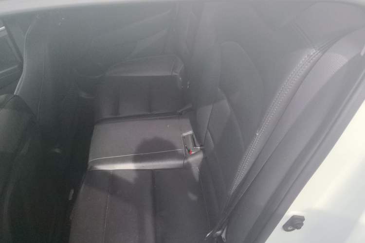 Used Hyundai Elantra (6th Generation / Lingdong) 2016 1.6L Automatic ZhiXuan – Elite Version Left Rear Seat