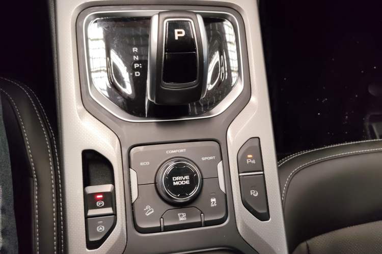 Used Geely Auto Haoyue 2020 1.8TD DCT Flagship 7-Seater
