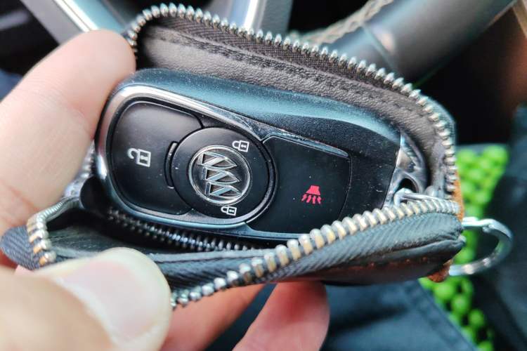 Used Buick Envision 2016 20T Two-Wheel-Drive Elite Model
