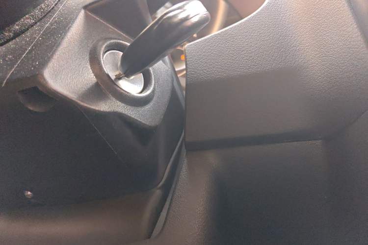 Used Jeep Compass 2013 2.0L two-wheel drive luxury version
