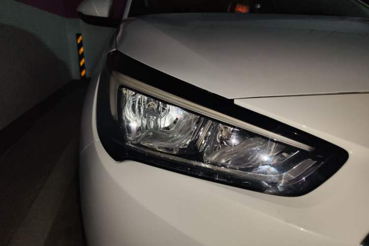 Used Buick Excelle 2018 15N CVT Luxury Version Right Front Headlight