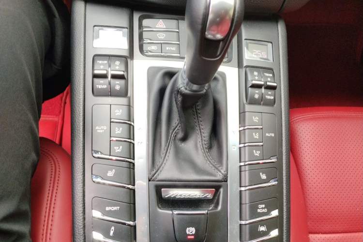 Used Porsche Macan 2017 Macan 2.0T