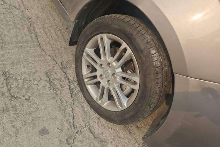 Used GAC Trumpchi GA5 2012 1.8L Manual Elite Model Right Front Wheel Hub