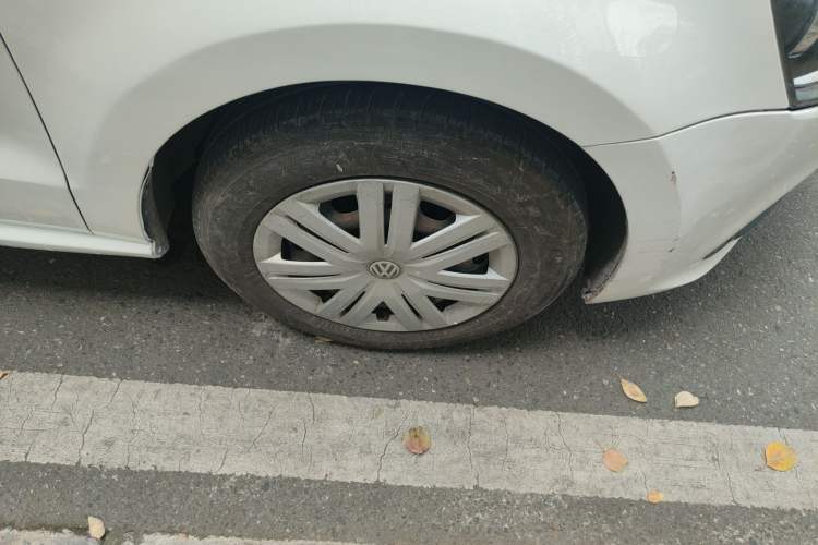 Used Volkswagen Polo 2016 1.4L Manual Fashion Model