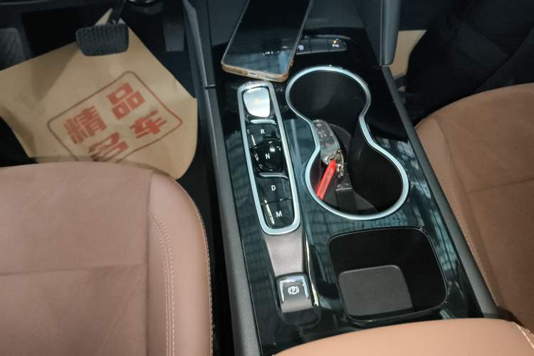 Used Buick Regal 2024 28T Luxury Edition Gear Lever