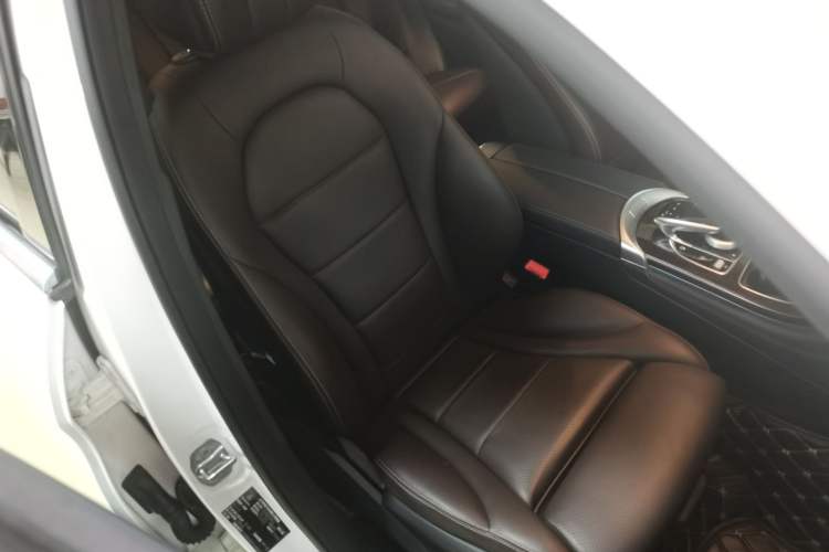 Used Mercedes-Benz GLC 2019 Facelift GLC 260 L 4MATIC Luxury Model
