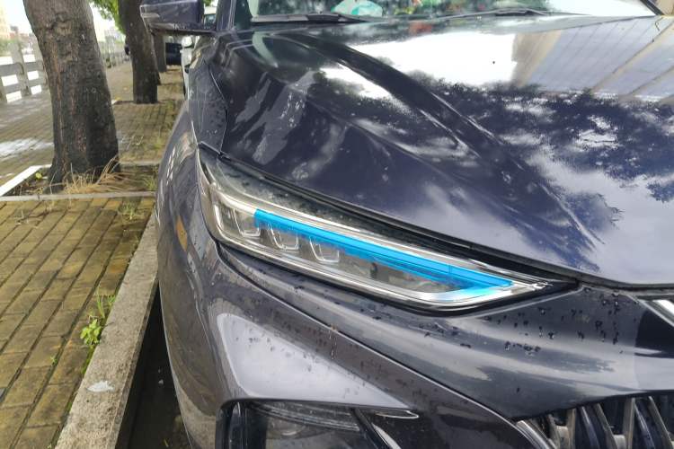 Used CHANGAN OSHAN X7 PLUS 2022 1.5T Blue Whale Edition Automatic Prestige Version Right Front Headlight