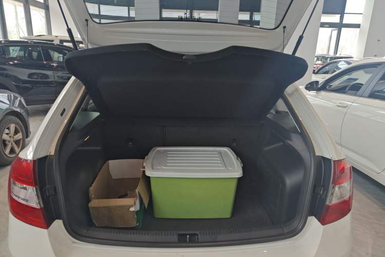 Used Skoda Rapid Spaceback 2016 1.6L Manual Trend Edition