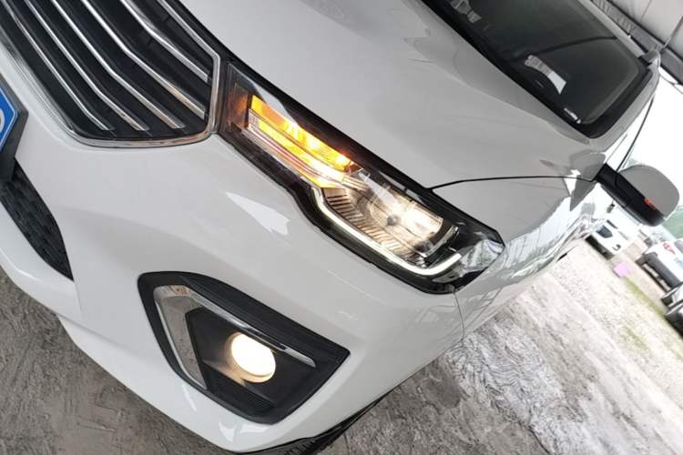Used Haval H2s 2018 Blue Label 1.5T Dual-Clutch Fashion Edition
