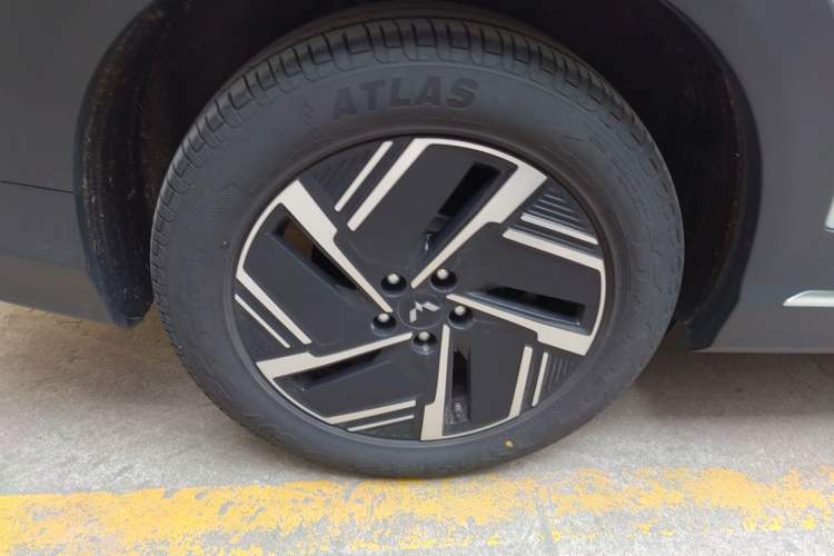 Used Wuling Xingguang S 2025 Model 510 km Flagship Version Exterior 5