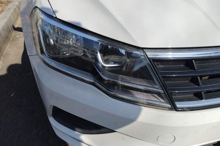 Used Volkswagen Jetta 2017 1.4L Manual Fashion Edition
