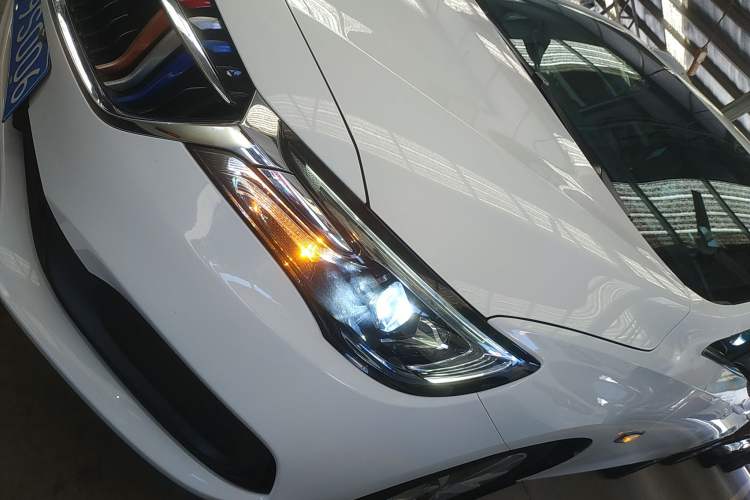 Used Buick GL6 2021 323T Mild Hybrid Connect Luxury Model Left Front Headlight