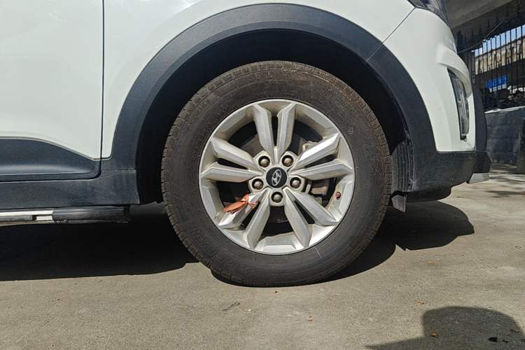 Used Hyundai ix25 2015 1.6L Automatic Two-Wheel Drive Fashionable GS Model
