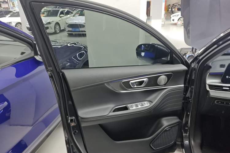 Used Chery Tiggo 8 PRO New Energy 2023 Champion Edition 1.5T 100km Glory Version